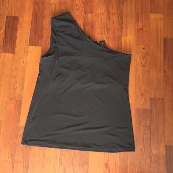 ⭐️NWT⭐️ The Limited One Shoulder Top - Picture 4 of 5